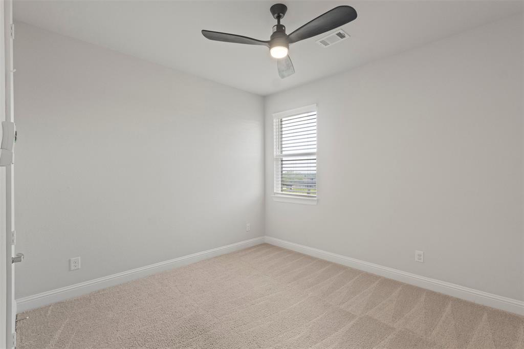 305 Monument Place Azle, TX 76020 - Photo 23 of 39