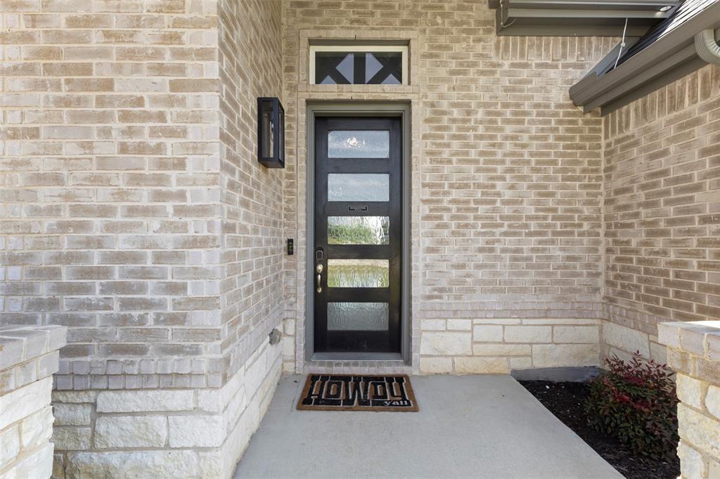 305 Monument Place Azle, TX 76020 - Photo 5 of 39