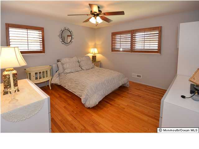 10 Old Manor Road Holmdel, NJ 07733 - Photo 14 of 24 Additional Photo