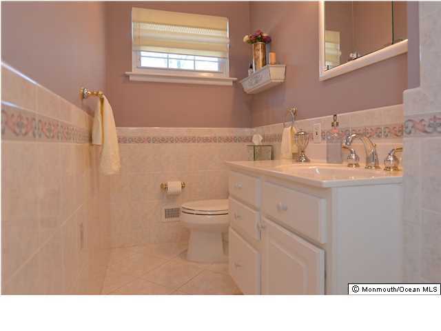 10 Old Manor Road Holmdel, NJ 07733 - Photo 17 of 24 Additional Photo