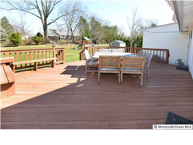 10 Old Manor Road Holmdel, NJ 07733 - Photo 23 of 24 Additional Photo