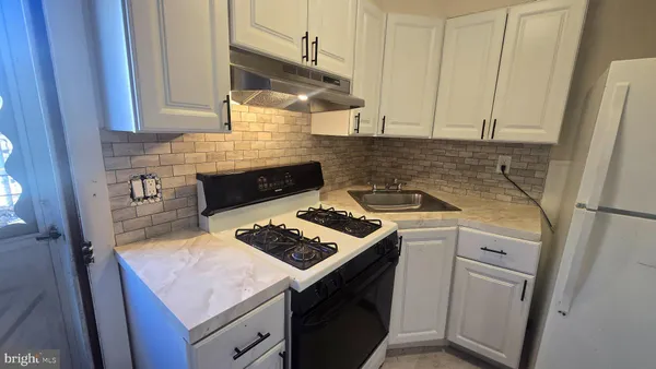 $1,300 | 6340 Theodore Street, Philadelphia, PA 19142