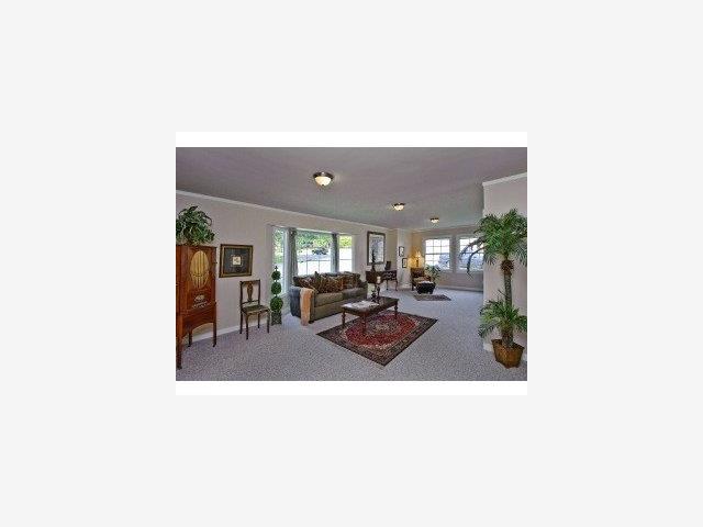 901 Harvard Road San Mateo, CA 94402 - Photo 5 of 9 Gallery Image 5