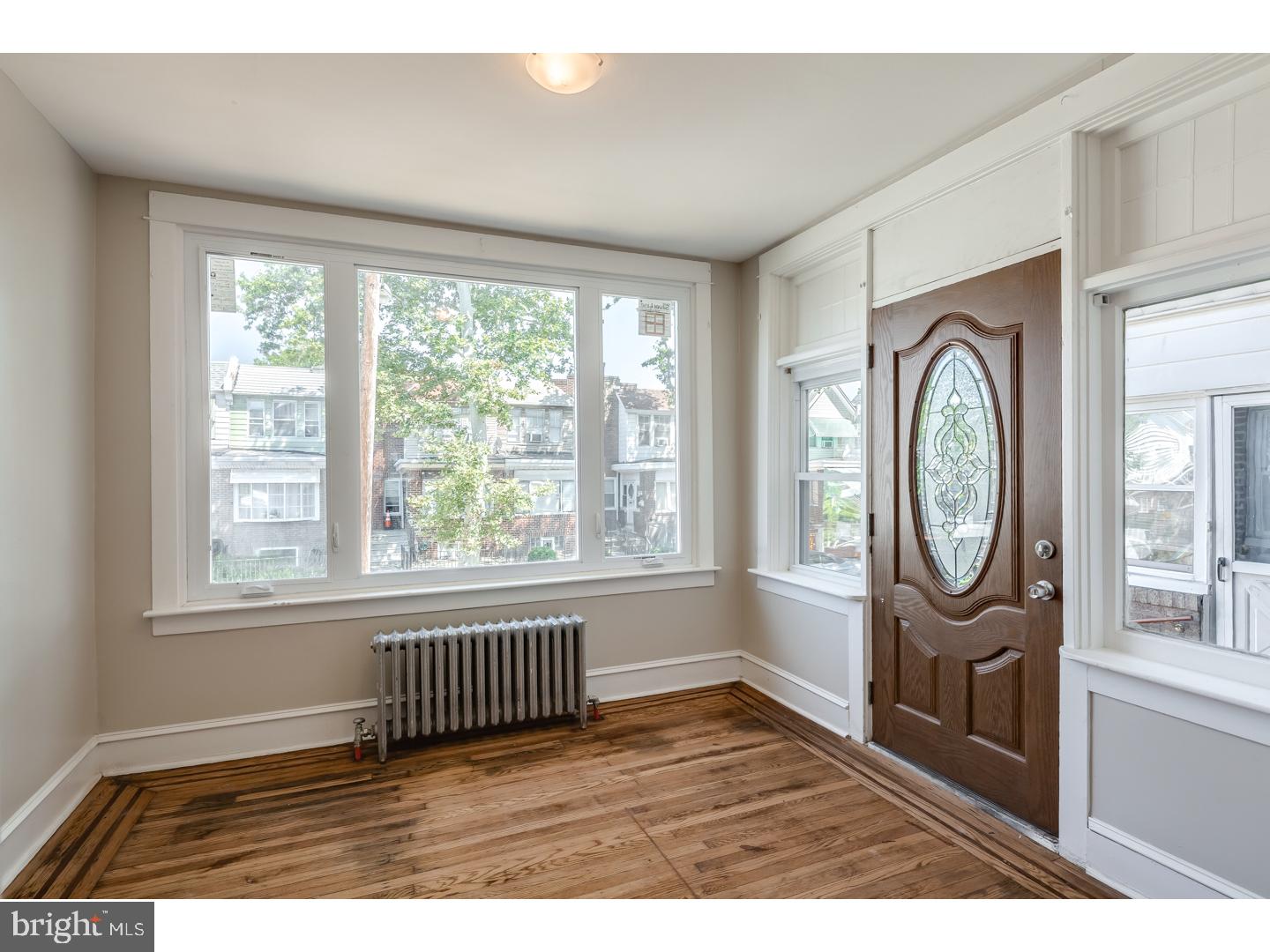 5521 Miriam Road Philadelphia, PA 19124 - Photo 2 of 25 Foyer