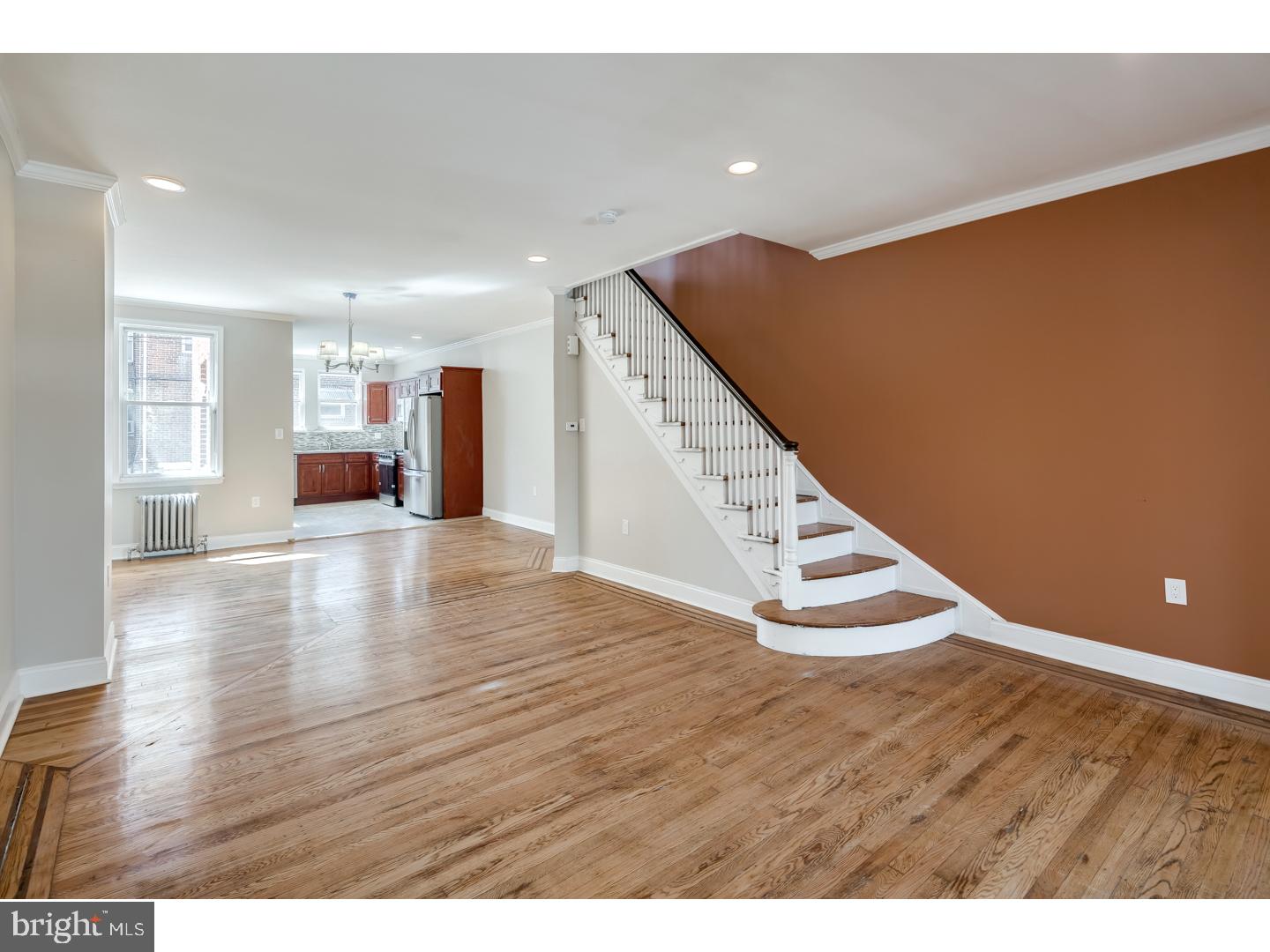 5521 Miriam Road Philadelphia, PA 19124 - Photo 3 of 25 Living Room