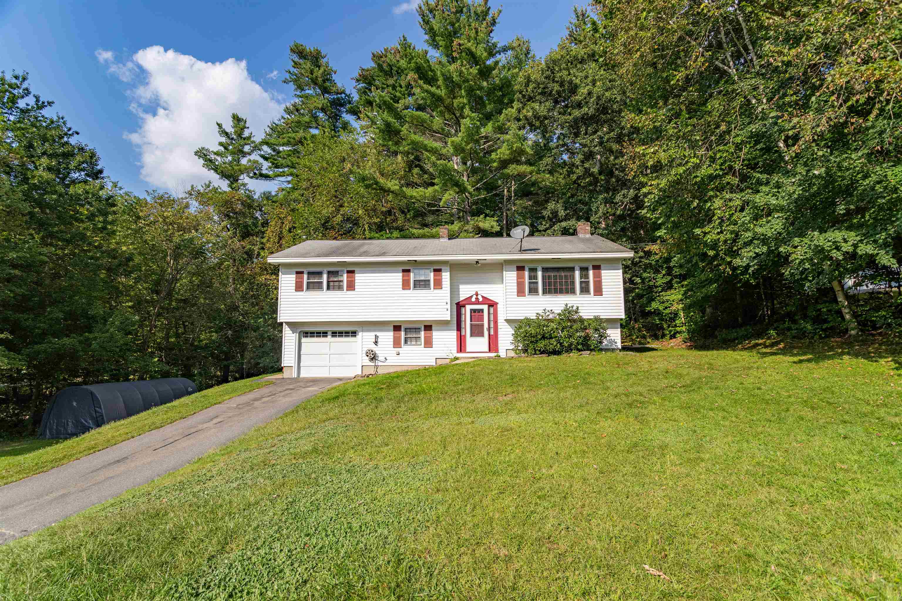 7 Dumont Road Hudson, NH 03051 - Photo 1 of 33