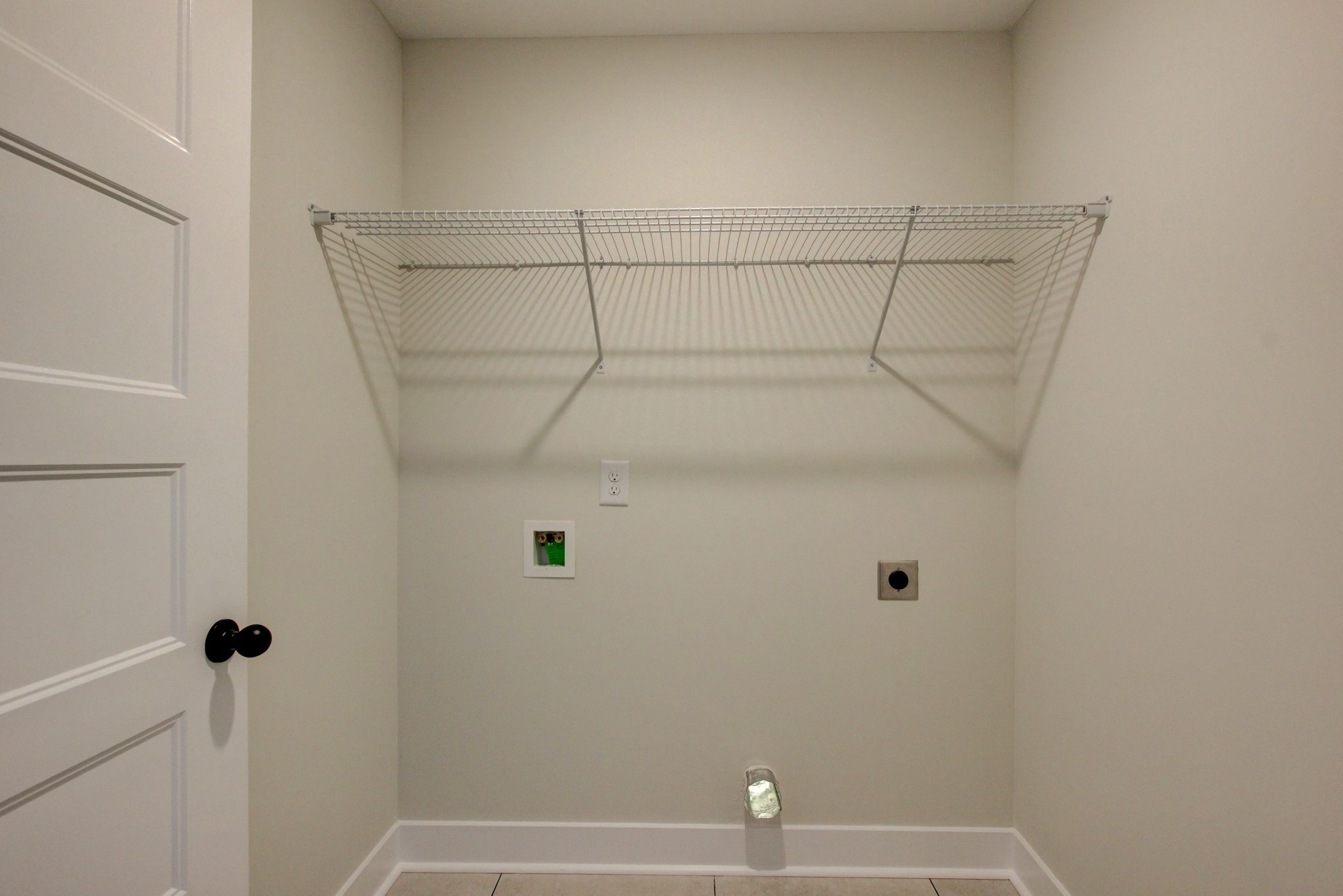 1244 Boulder Pass Road Clarksville, TN 37040 - Photo 14 of 31 a view of a small room