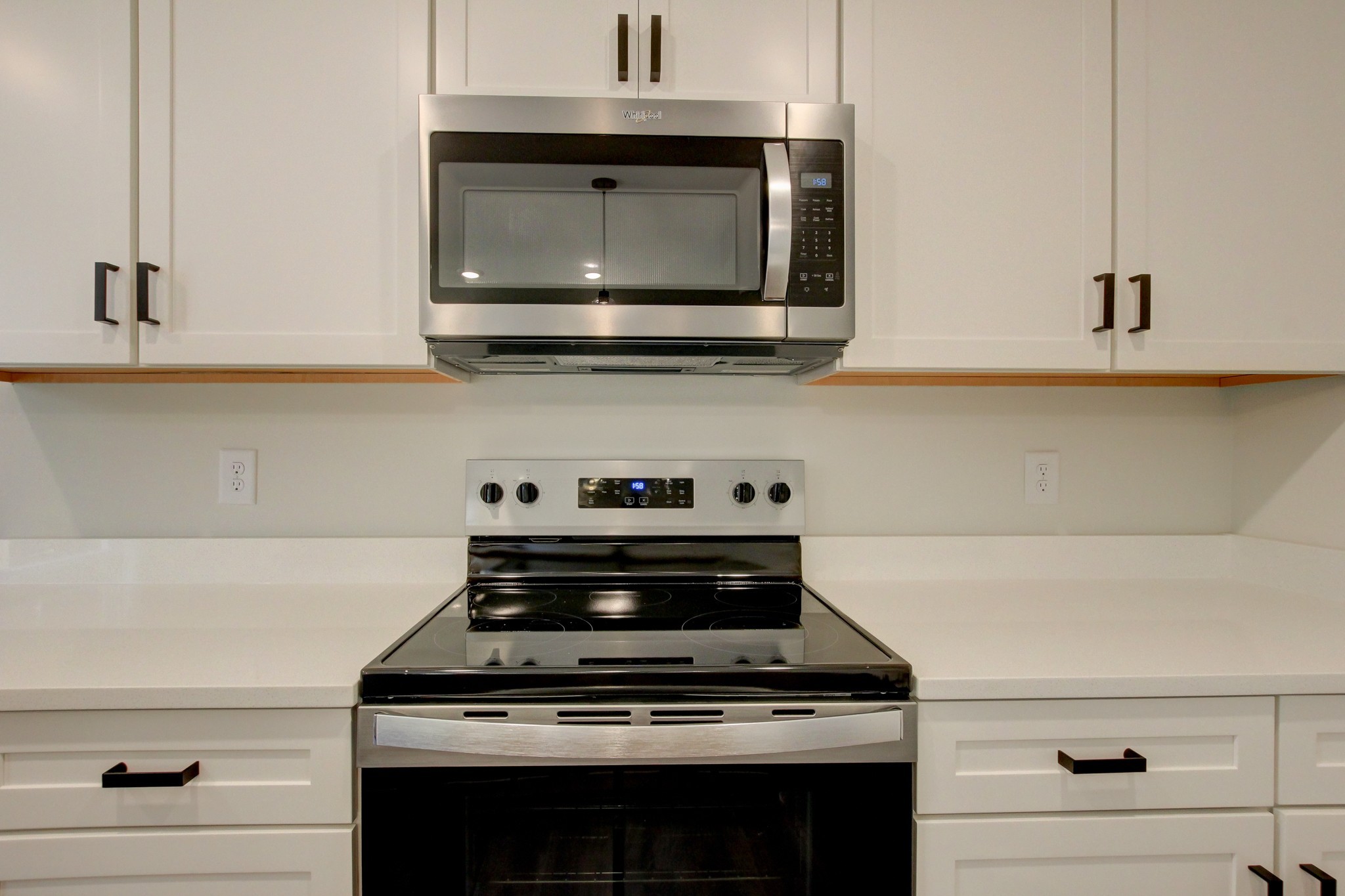 1244 Boulder Pass Road Clarksville, TN 37040 - Photo 7 of 31 a stove top oven sitting inside of a kitchen