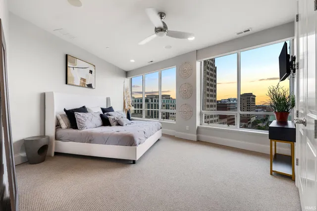 $1,199,000 | 203 East Berry Street, Unit 1004, Fort Wayne, IN 46802