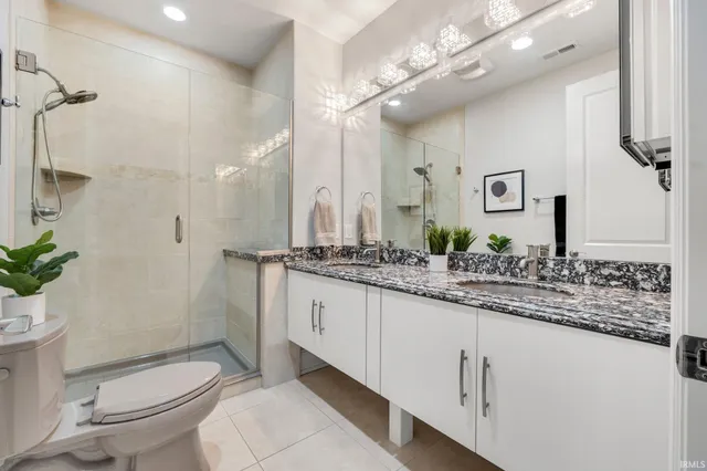 $1,199,000 | 203 East Berry Street, Unit 1004, Fort Wayne, IN 46802