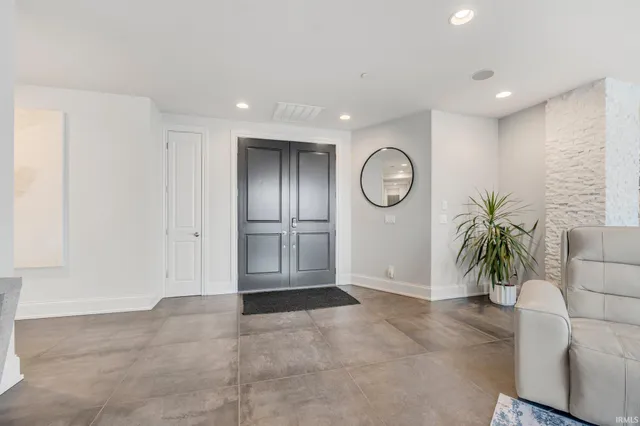 $1,199,000 | 203 East Berry Street, Unit 1004, Fort Wayne, IN 46802