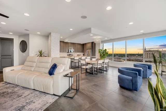 $1,199,000 | 203 East Berry Street, Unit 1004, Fort Wayne, IN 46802