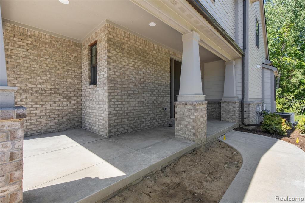 3837 Albatross Court, Unit 28 Rochester, MI 48309 - Photo 3 of 33