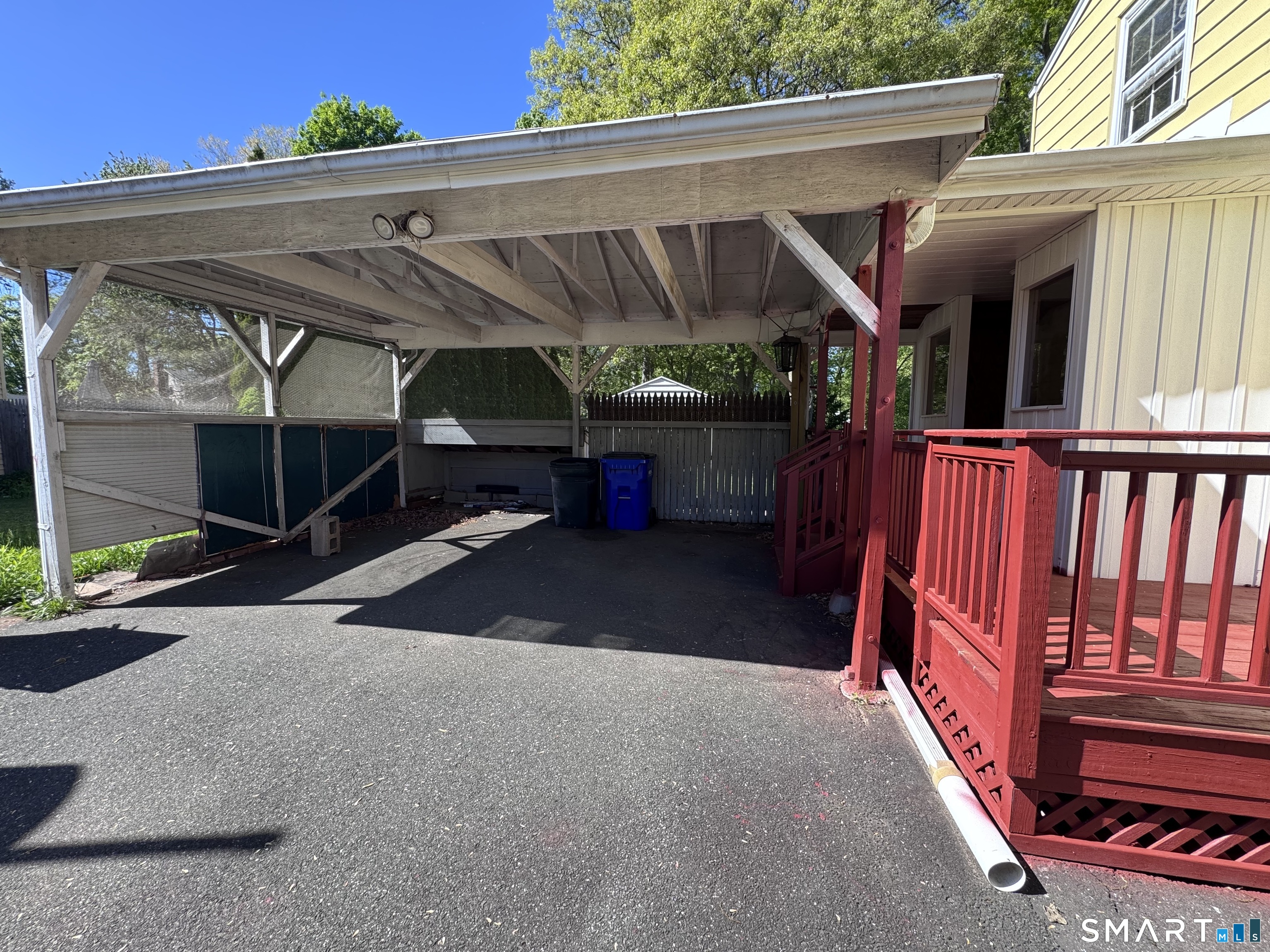 33 Thomas Street Windsor Locks, CT 06096 - Photo 3 of 33