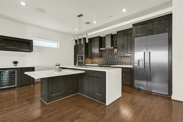 a view of a back yard of the house