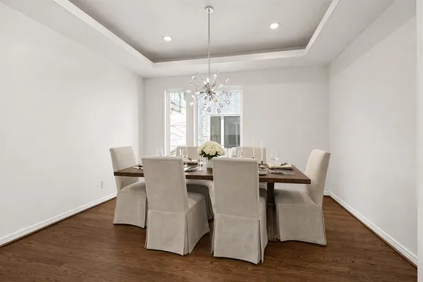 $6,000 | 707 West Clay Street, Houston, TX 77019