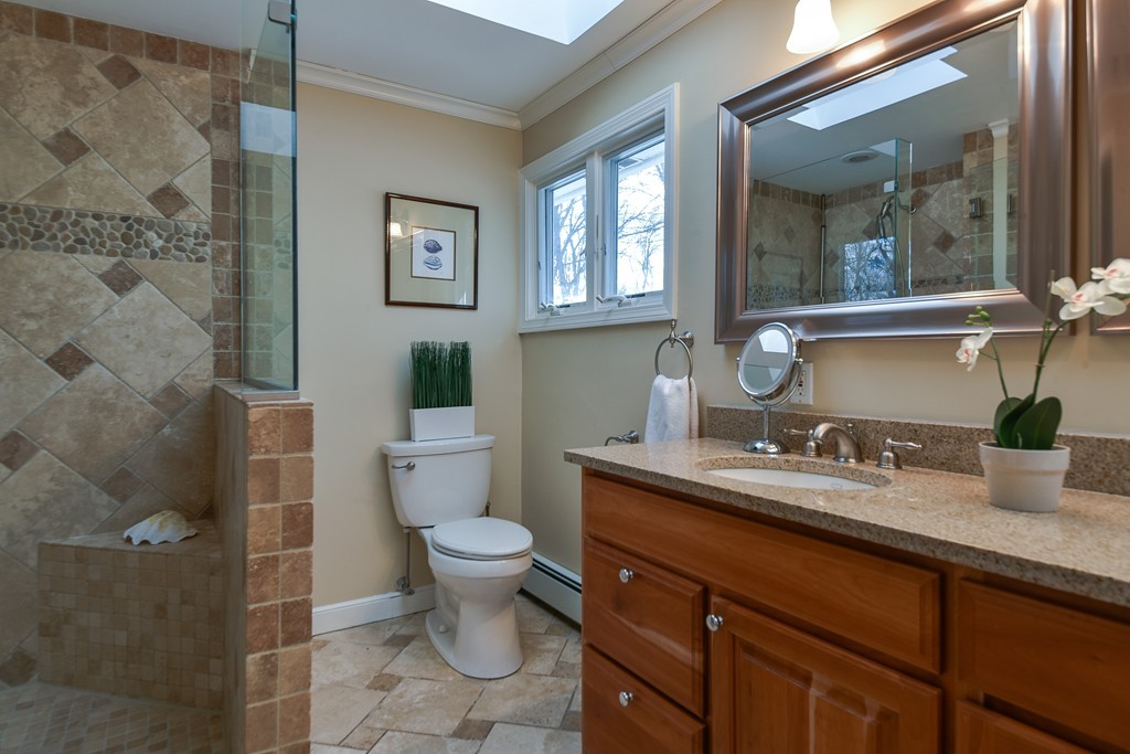 3 York Road Wayland, MA 01778 - Photo 19 of 27 Gallery Image 19