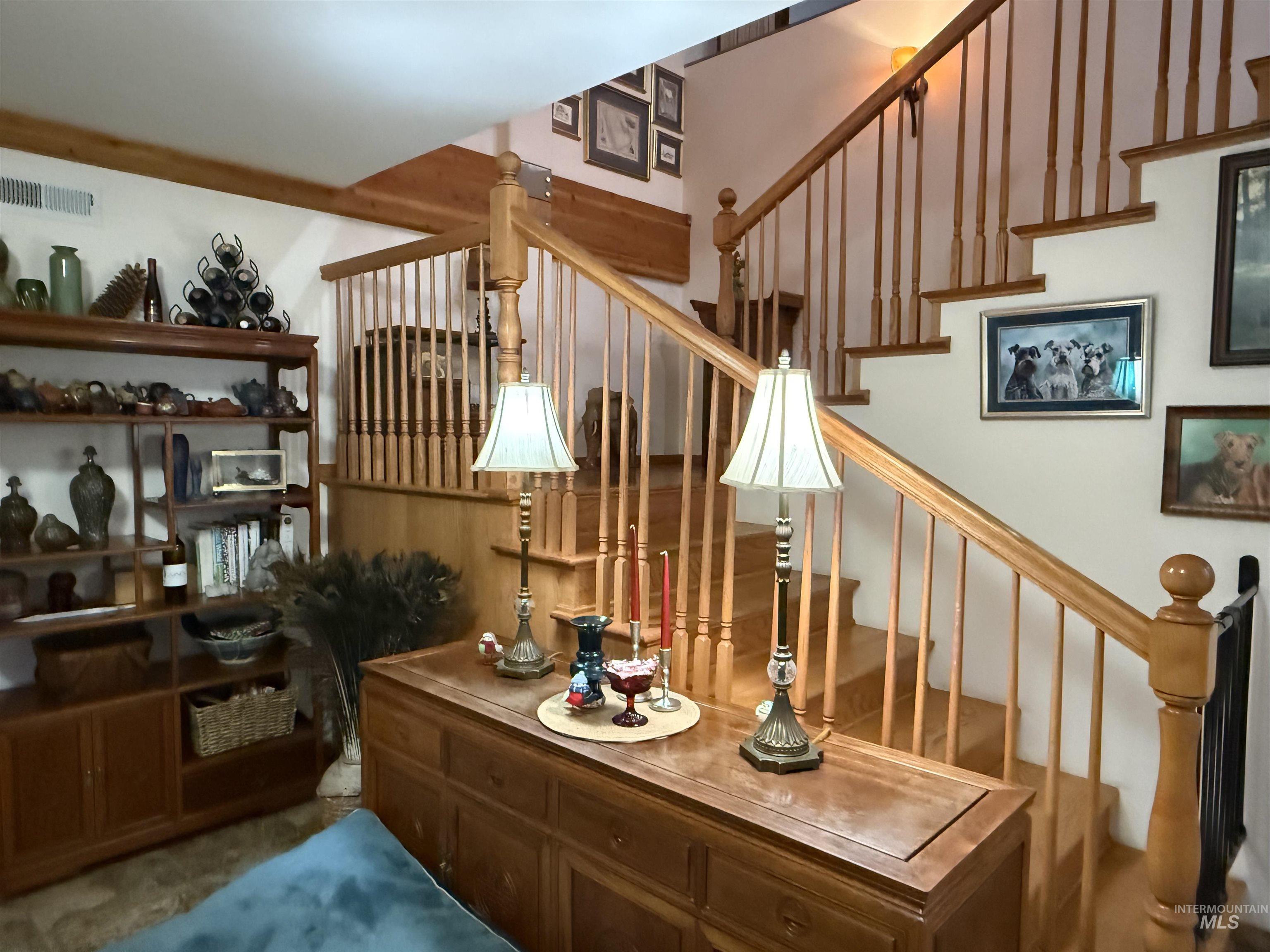 1653 Kidder Ridge Road Kamiah, ID 83536 - Photo 10 of 47 View of stairs