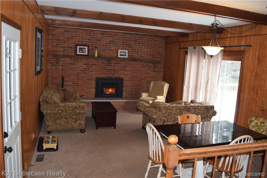 400 Burns Road Milford, MI 48381 - Photo 12 of 20 Great Room