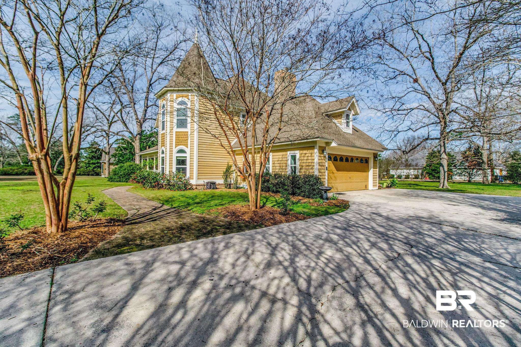 404 Wilson Street Brewton, AL 36426 - Photo 2 of 46