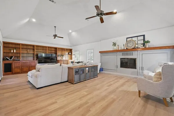 $1,549,999 | 1189 West Jeter Road, Bartonville, TX 76226