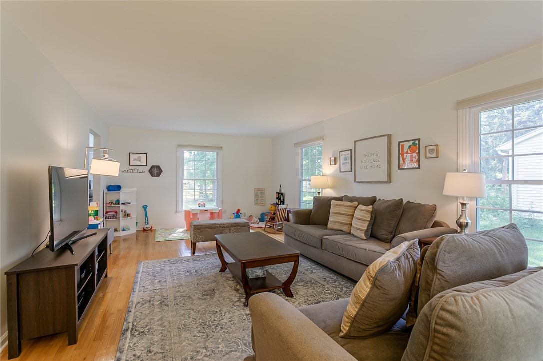 23 Cranston Road Pittsford, NY 14534 - Photo 9 of 30