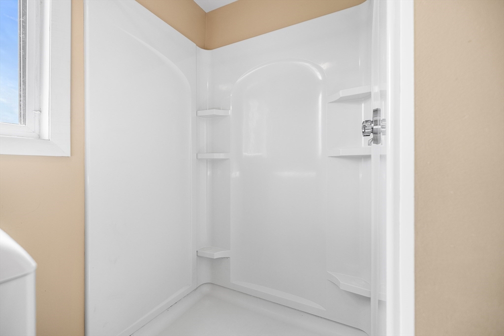 17 Upland Road Everett, MA 02149 - Photo 20 of 40