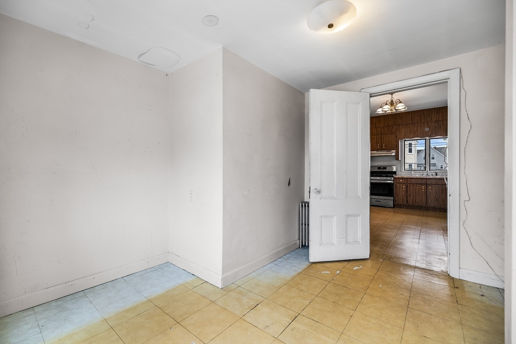 17 Upland Road Everett, MA 02149 - Photo 22 of 40