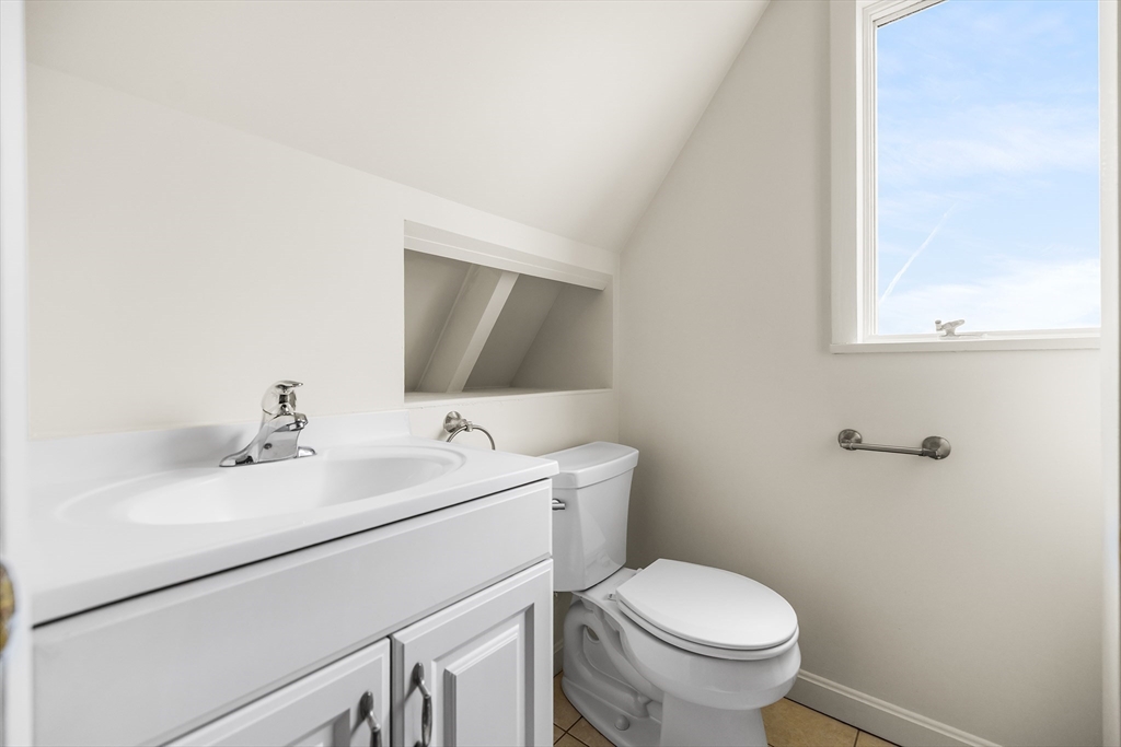 17 Upland Road Everett, MA 02149 - Photo 27 of 40