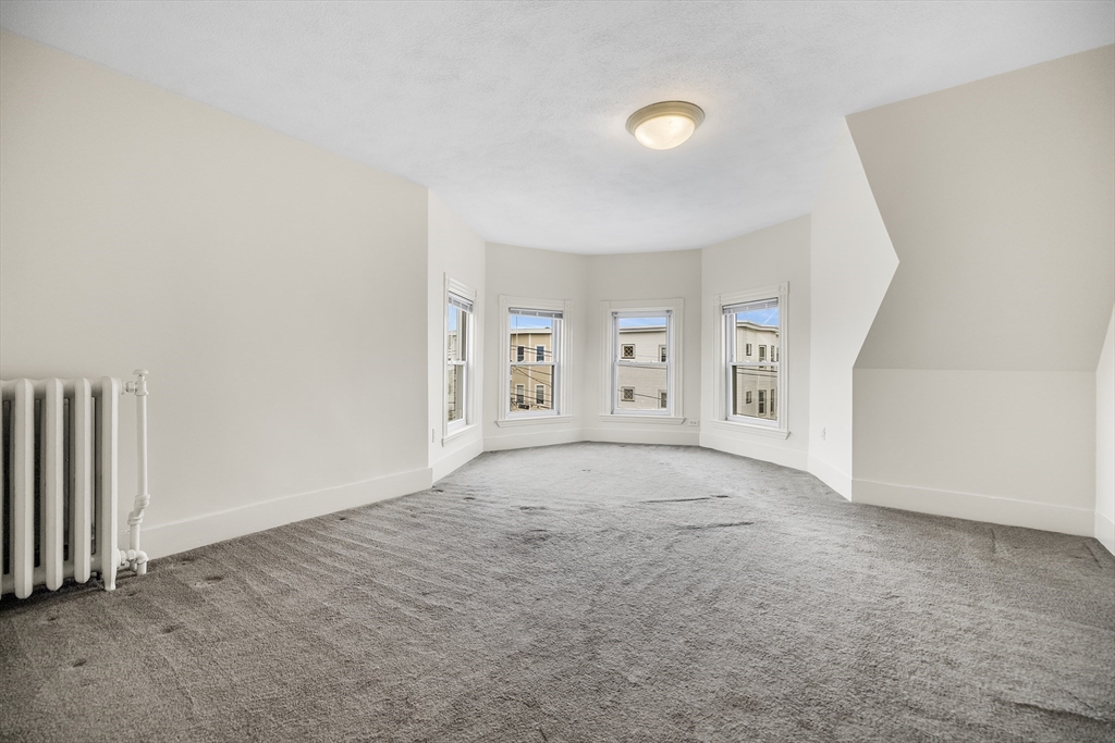 17 Upland Road Everett, MA 02149 - Photo 30 of 40