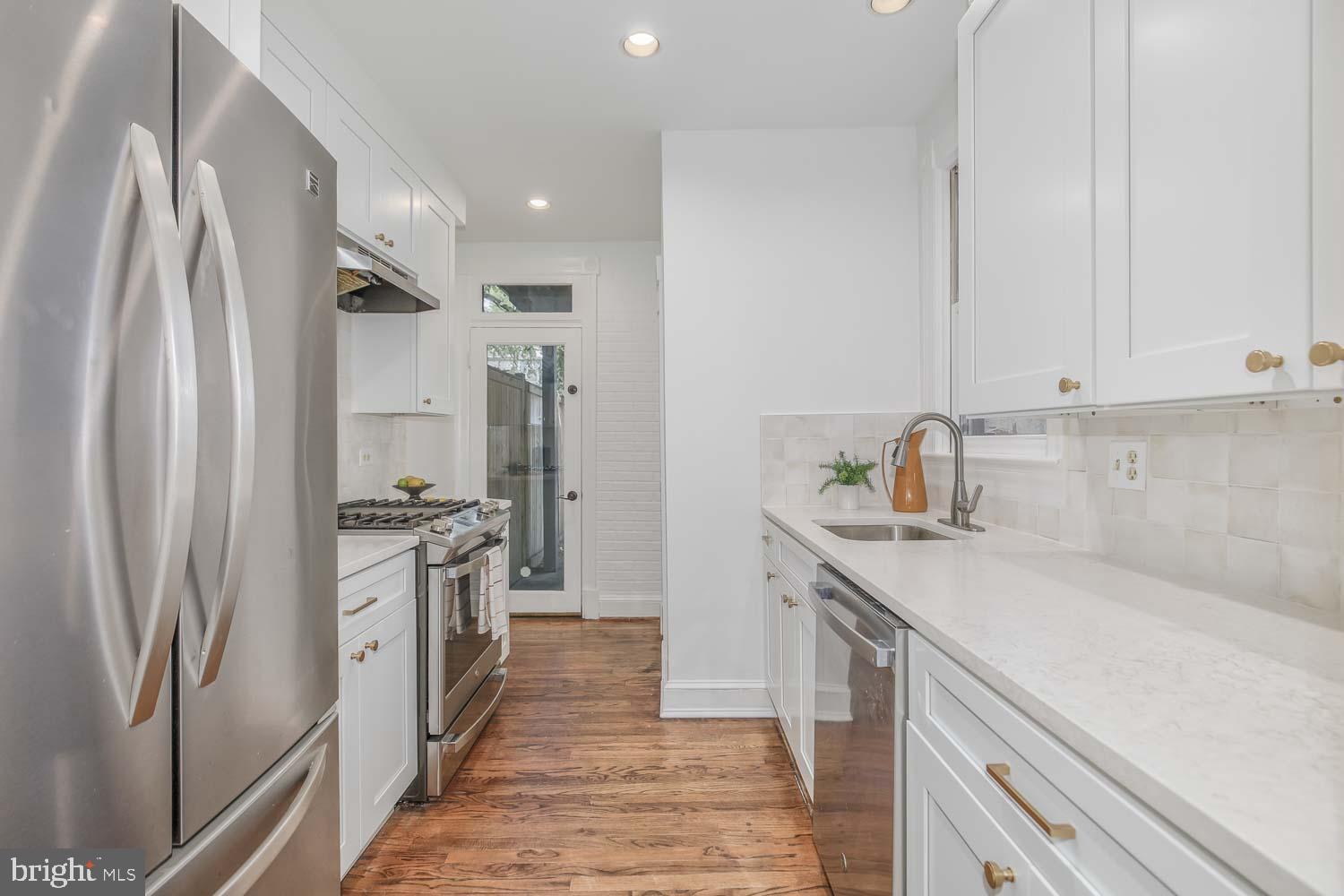 1220 C Street Southeast Washington, DC 20003 - Photo 8 of 25
