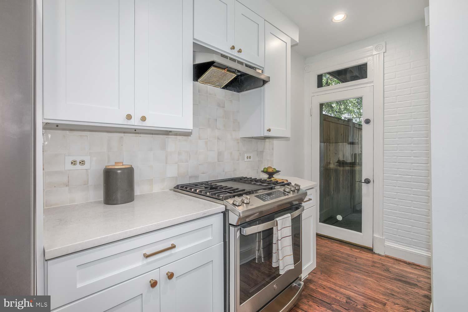 1220 C Street Southeast Washington, DC 20003 - Photo 9 of 25