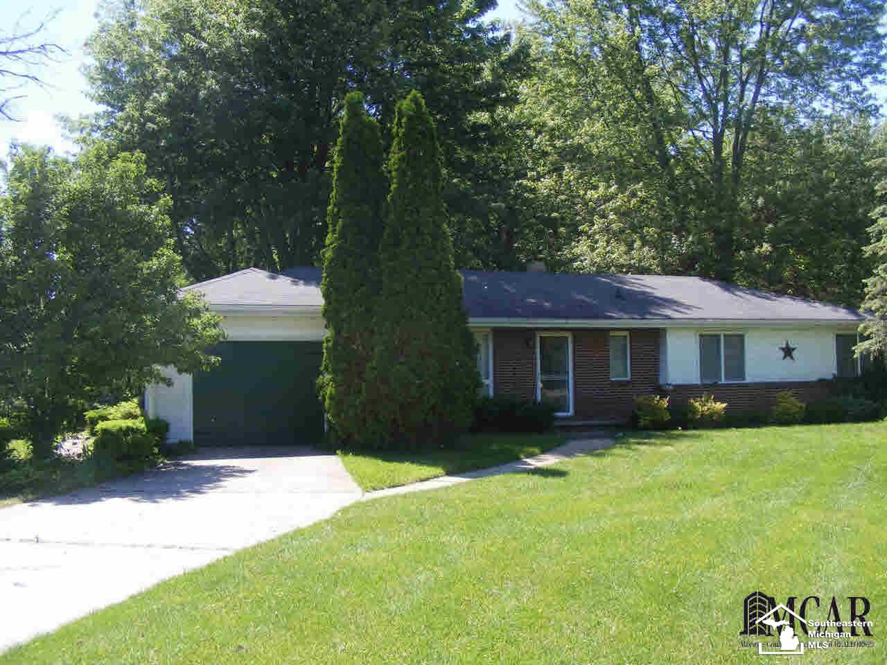 9485 Summerfield Road Temperance, MI 48182 - Photo 2 of 23 21302868-1.JPG