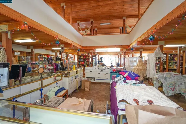 $1,888,888 | 311 North Franklin Street, Fort Bragg, CA 95437