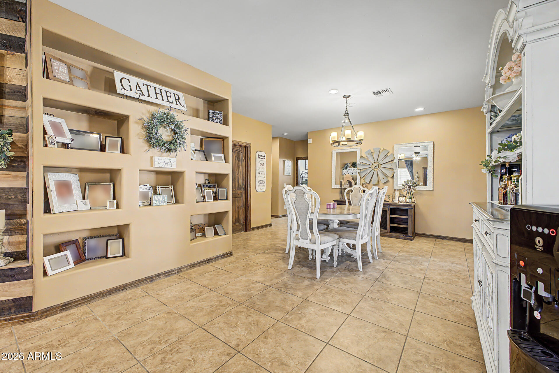 2402 West Roughrider Road New River, AZ 85087 - Photo 12 of 38 12 - Roughrider
