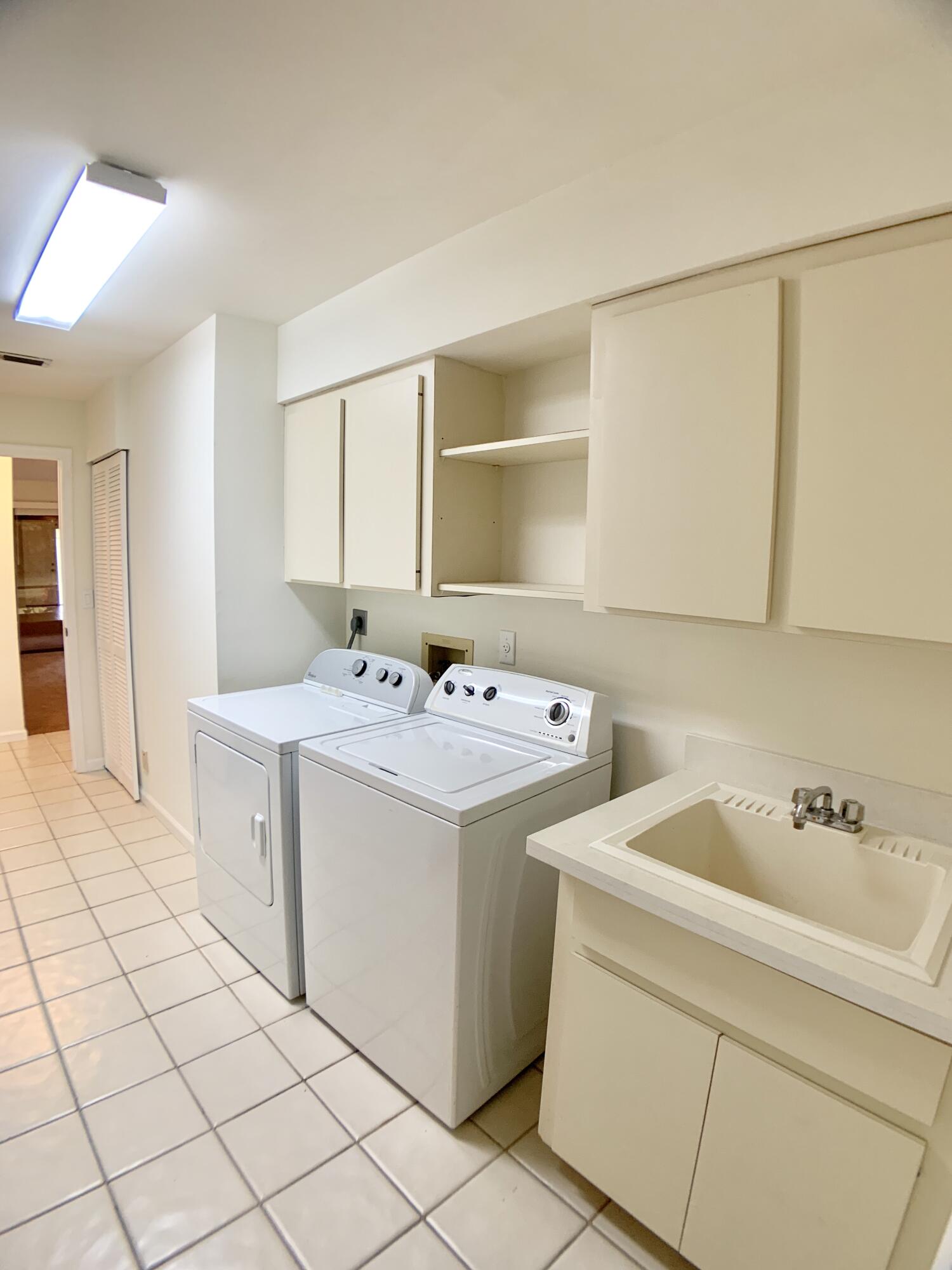 1242 Raintree Lane Wellington, FL 33414 - Photo 29 of 36 Laundry Room