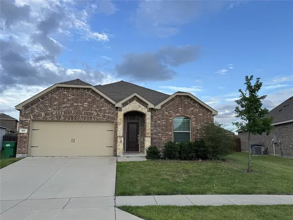 $2,200 | 537 Robinson Way, Fate, TX 75189