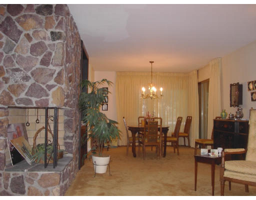 28 Carlton Road Marblehead, MA 01945 - Photo 2 of 7