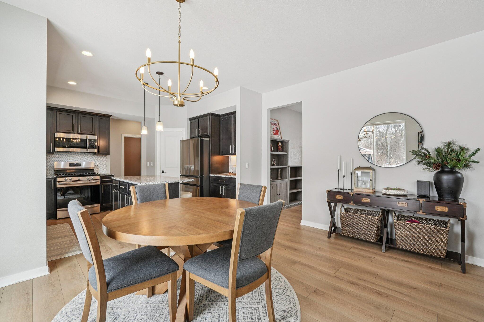 W206-n17471 Hidden Creek Road Jackson, WI 53037 - Photo 6 of 20 Kitchen/Dininig