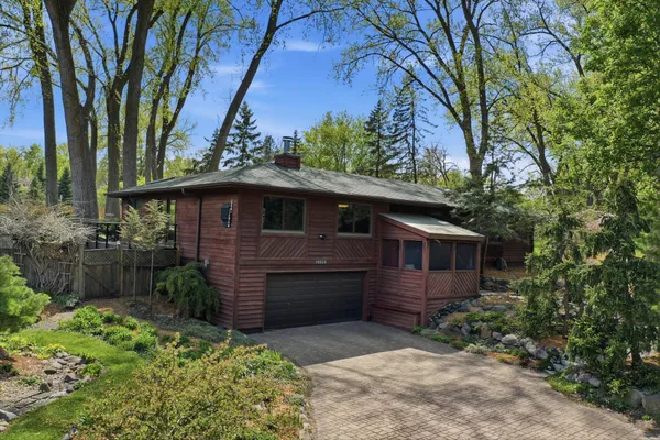$500,000 | 15213 Boulder Creek Drive, Minnetonka, MN 55345