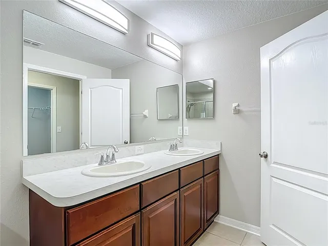 $2,200 | 20451 Berrywood Lane, Tampa, FL 33647