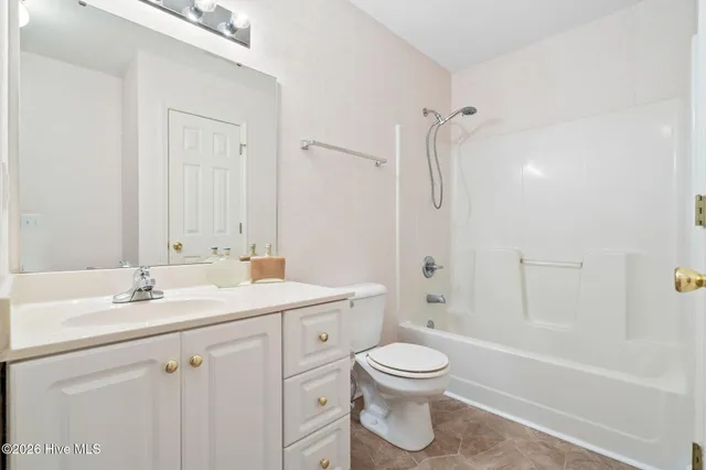 $249,900 | 4101 Breezewood Drive, Unit 203, Wilmington, NC 28412