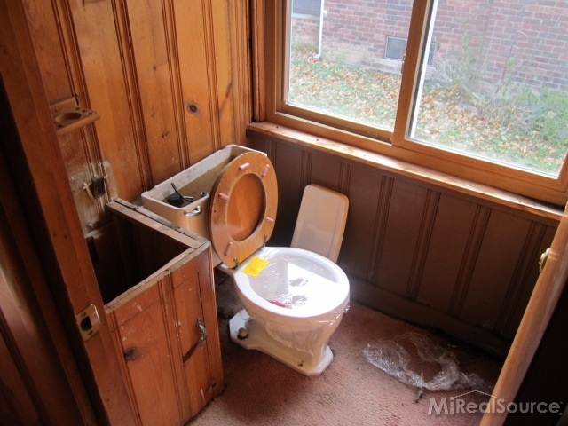 16594 Sunderland Road Detroit, MI 48219 - Photo 10 of 11 washroom