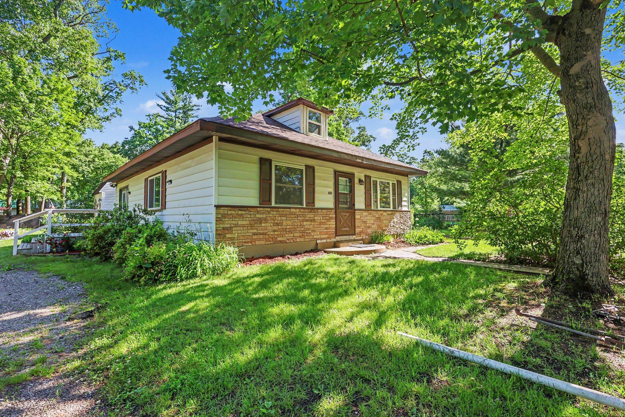 522 West Englewood Road Twin Lake, MI 49457 - Photo 1 of 28 003_file_4783