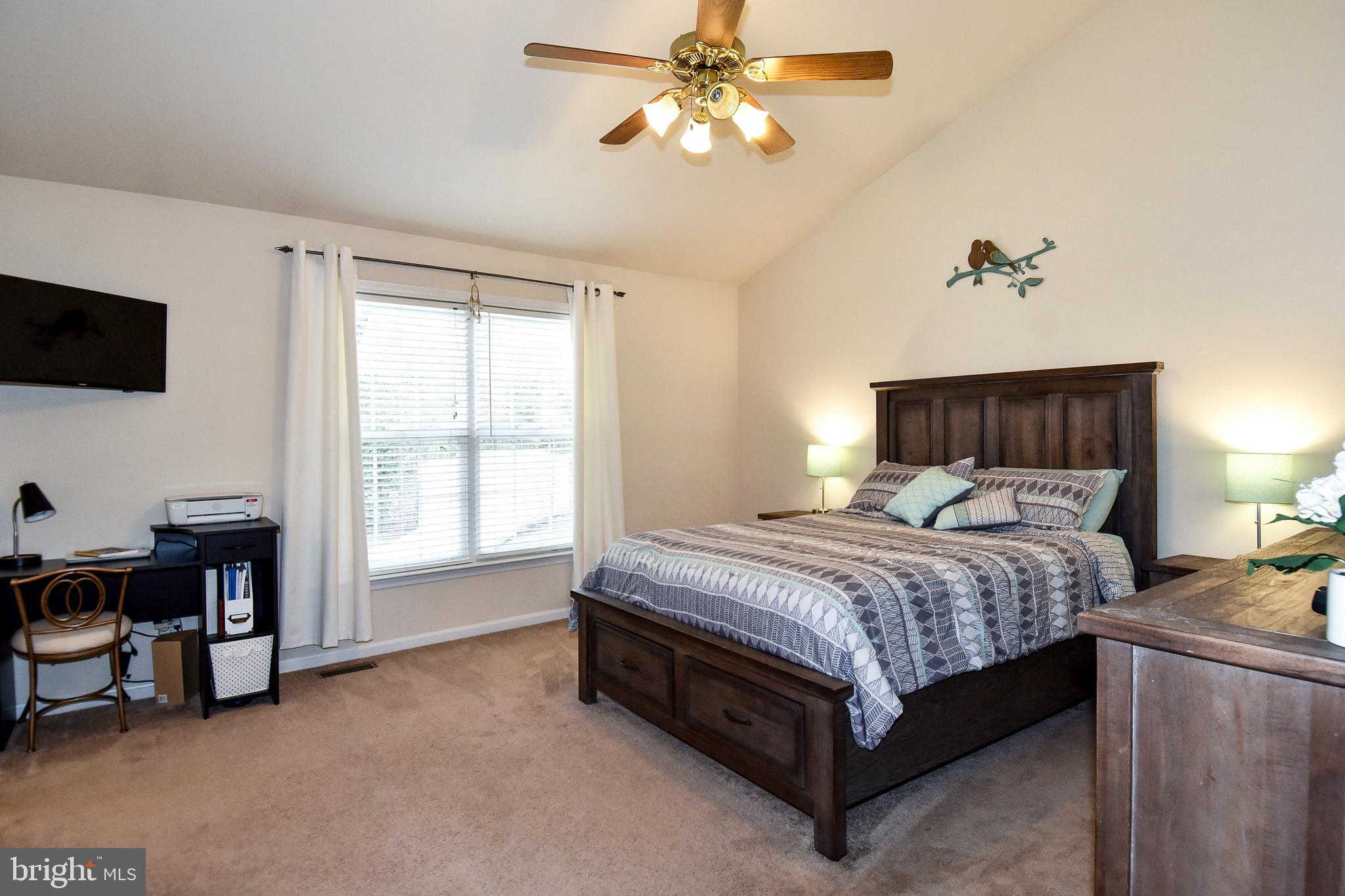 8 Ridgeway Road Stafford, VA 22556 - Photo 14 of 31 Master bedroom w/vaulted ceiling
