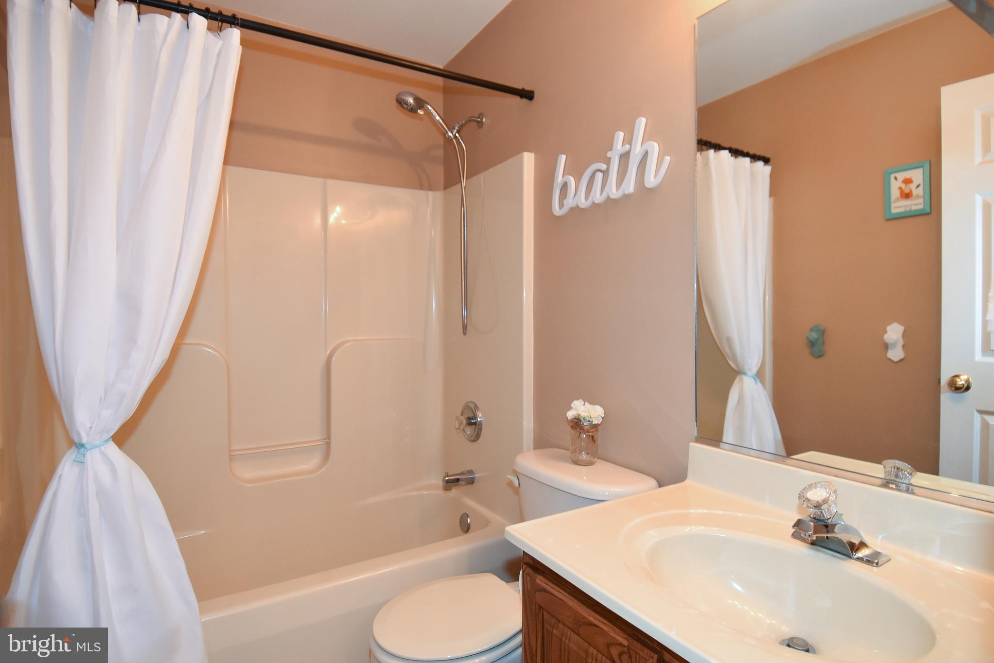 8 Ridgeway Road Stafford, VA 22556 - Photo 20 of 31 Bath 2 on main level