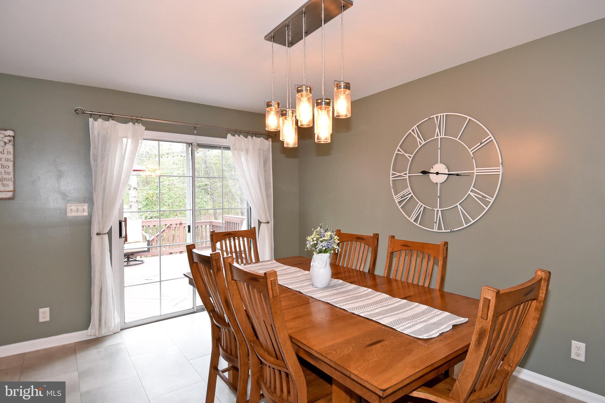 8 Ridgeway Road Stafford, VA 22556 - Photo 10 of 31 Large dining area