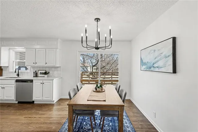 $379,000 | 960 Glengera Street, Peculiar, MO 64078