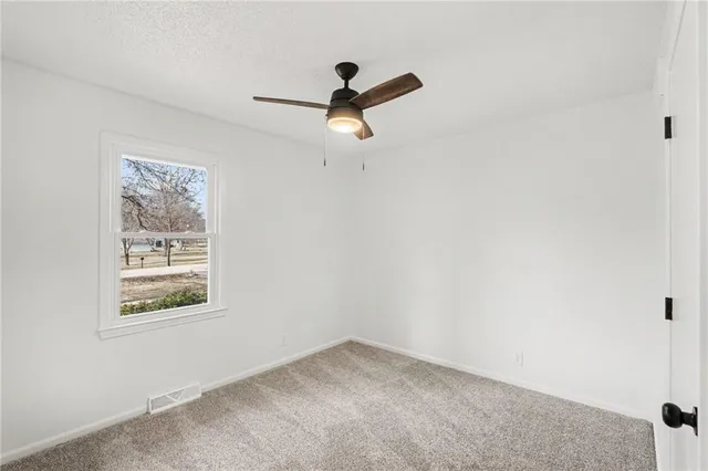 $379,000 | 960 Glengera Street, Peculiar, MO 64078