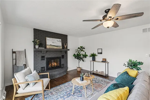 $379,000 | 960 Glengera Street, Peculiar, MO 64078